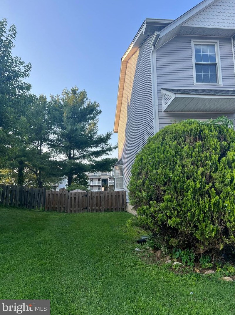 111 Britain Ct, Newark DE 19702-6322 exterior