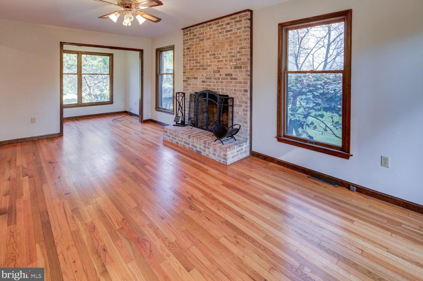 671 New London Rd, Newark DE  19711-2128 exterior