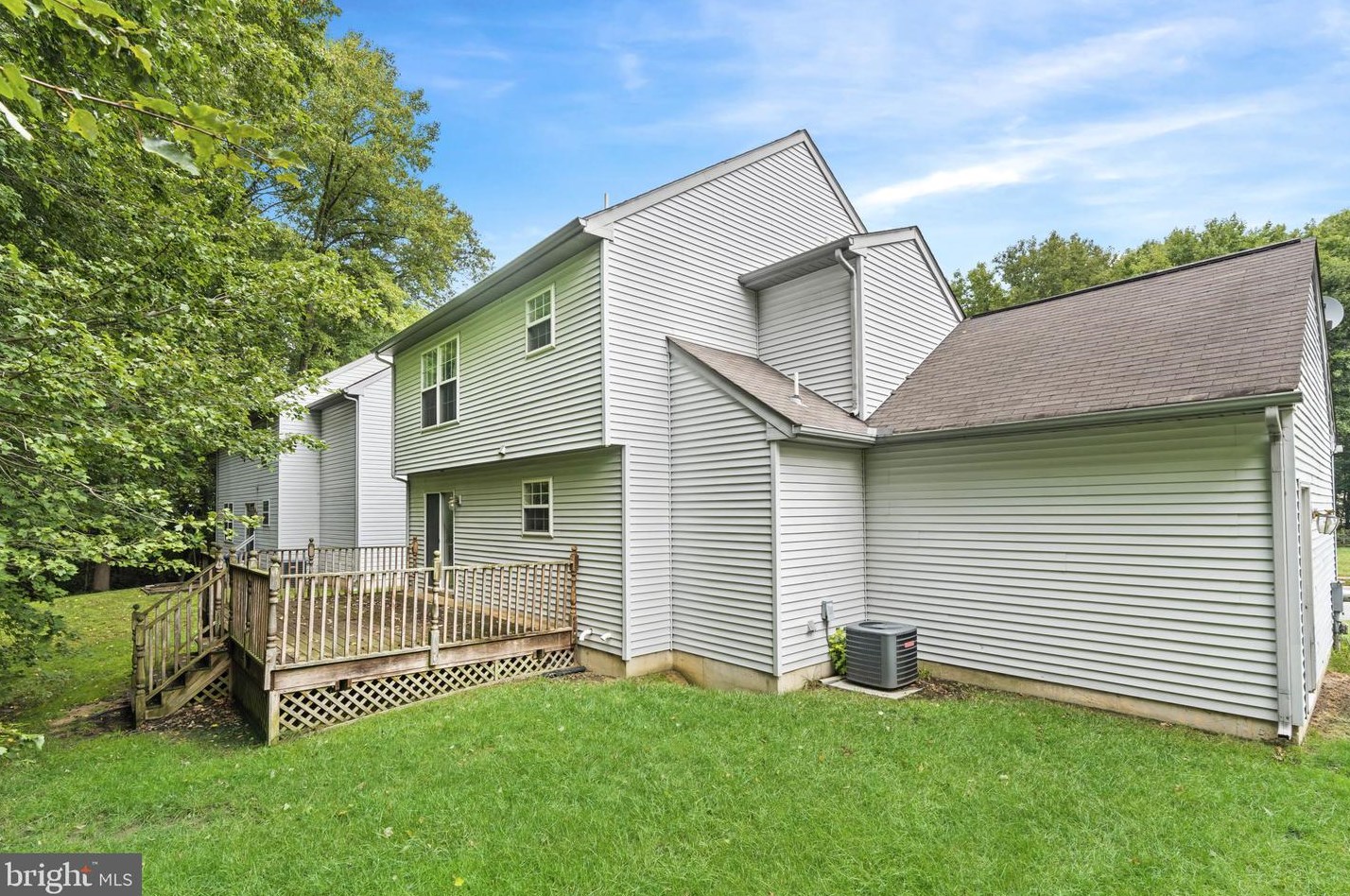 206 Arrowwood Dr, Newark DE 19713-2892 exterior