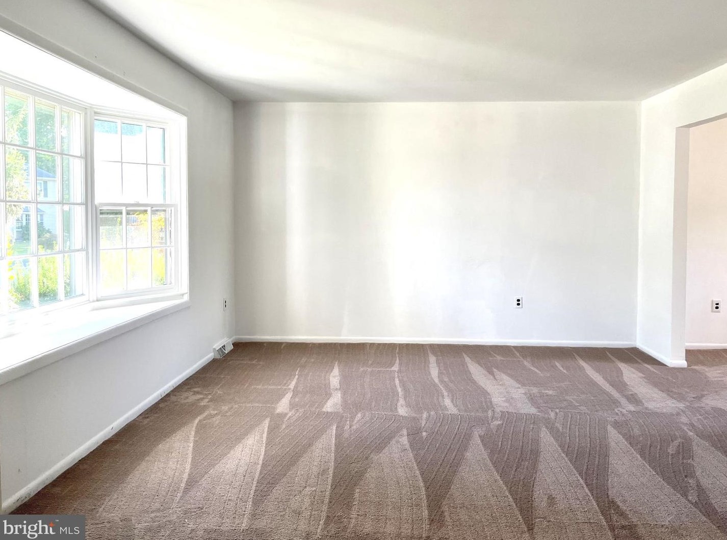 109 Melodic Dr, Newark DE  19713-1983 exterior