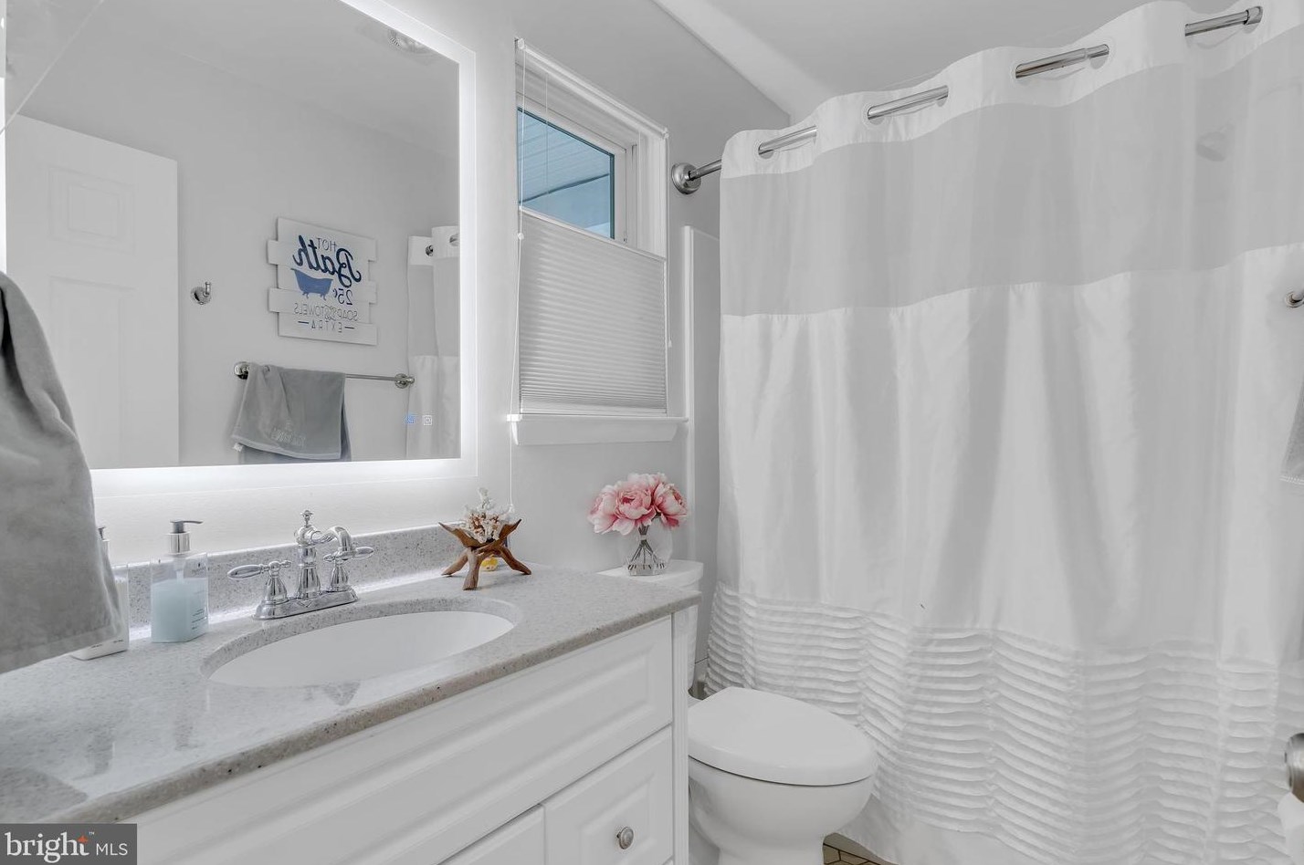 108 Buena Vista Dr, New Castle DE  19720-4662 exterior