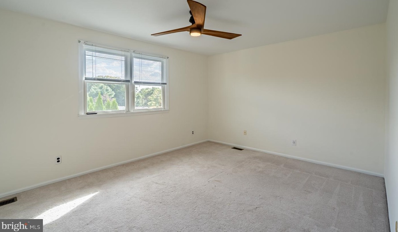 20 Staten Dr, Hockessin DE  19707-1338 exterior