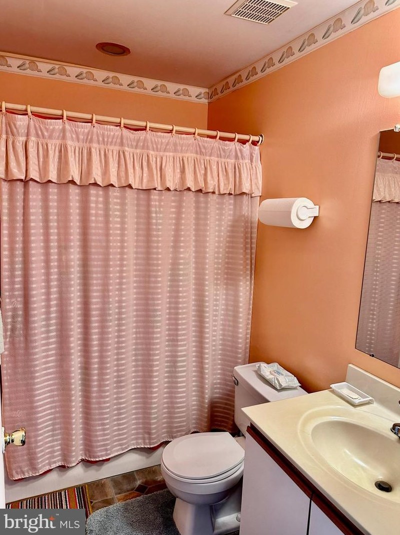 174 Melodic Dr, Newark DE 19713-1910 exterior