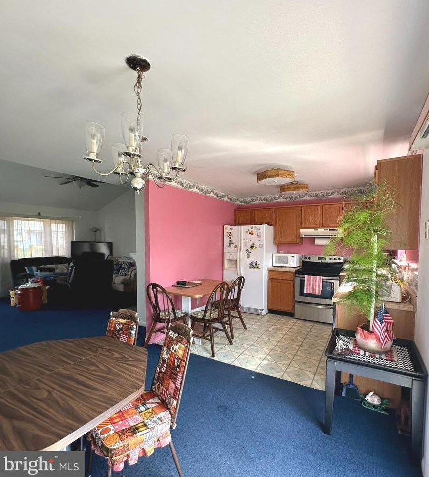 174 Melodic Dr, Newark DE 19713-1910 exterior