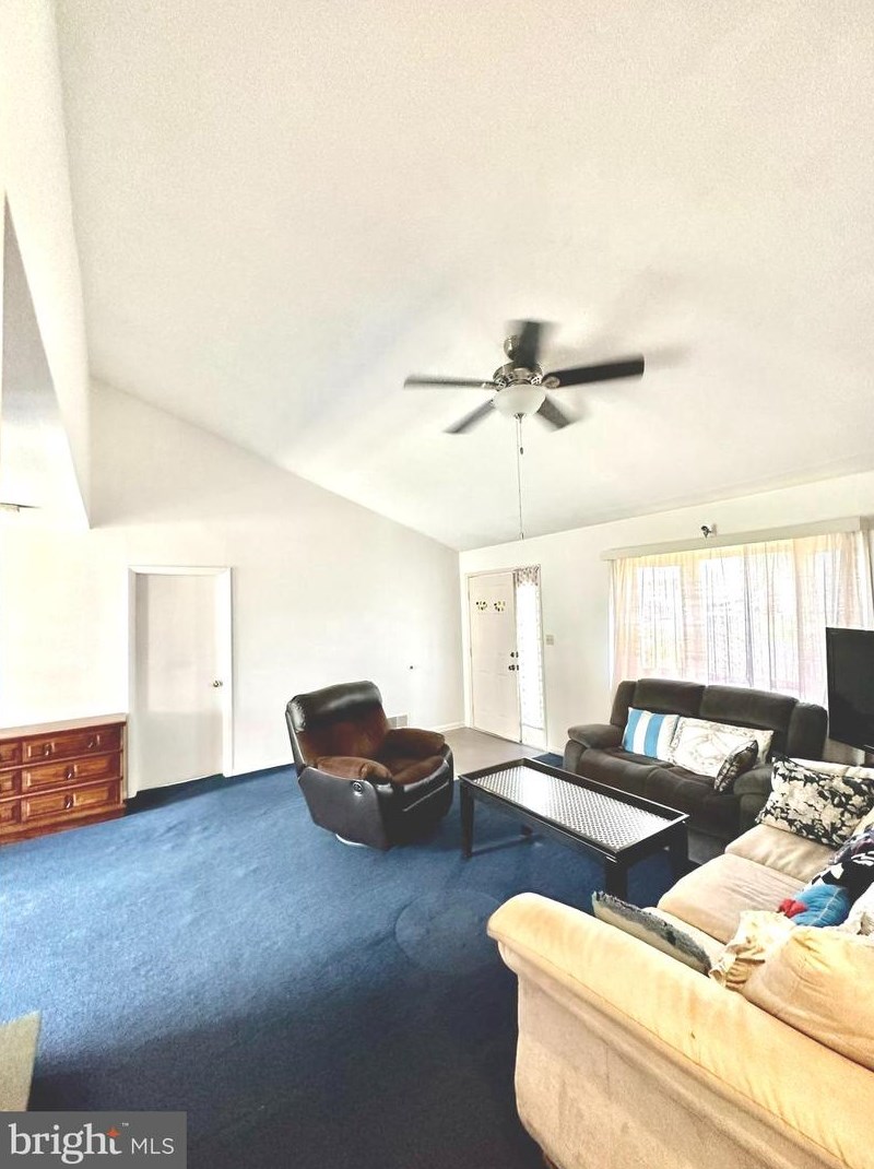 174 Melodic Dr, Newark DE 19713-1910 exterior