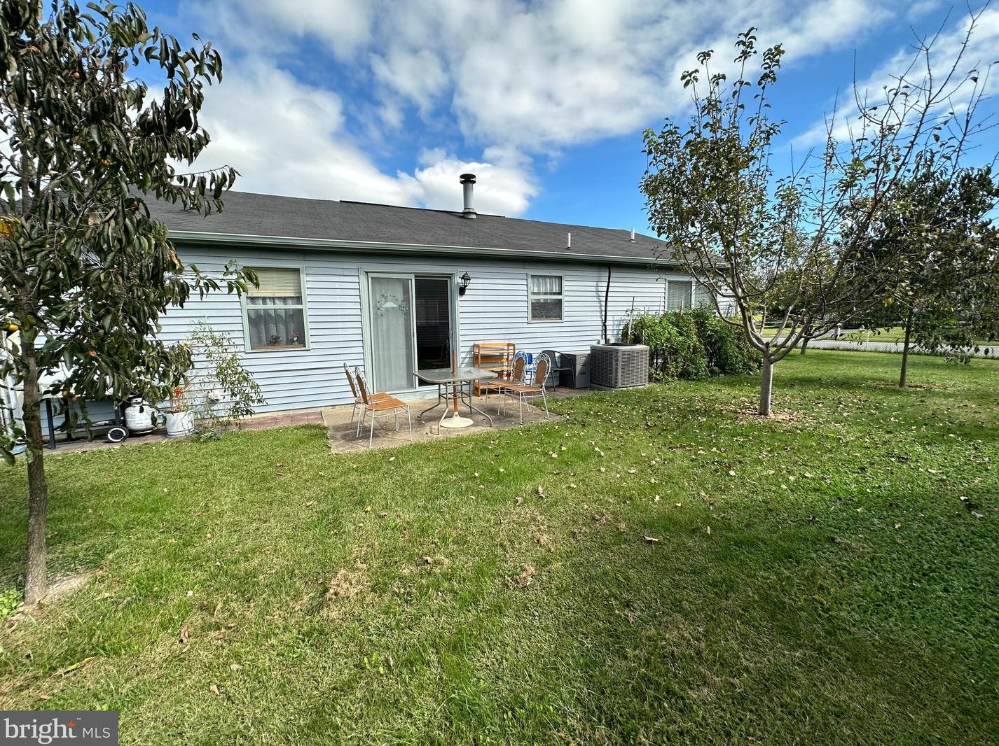 174 Melodic Dr, Newark DE 19713-1910 exterior