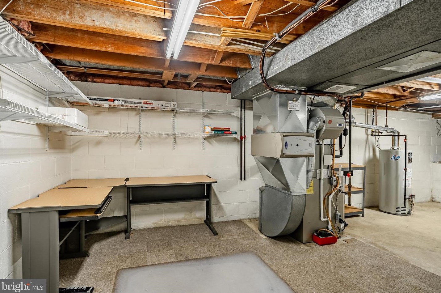 7 Kitty Ln, Newark DE 19713-2357 exterior