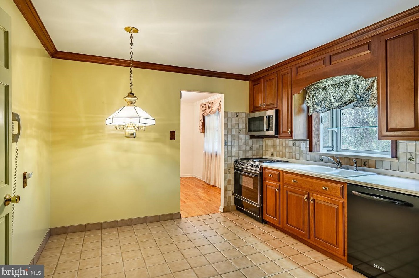 7 Kitty Ln, Newark DE 19713-2357 exterior