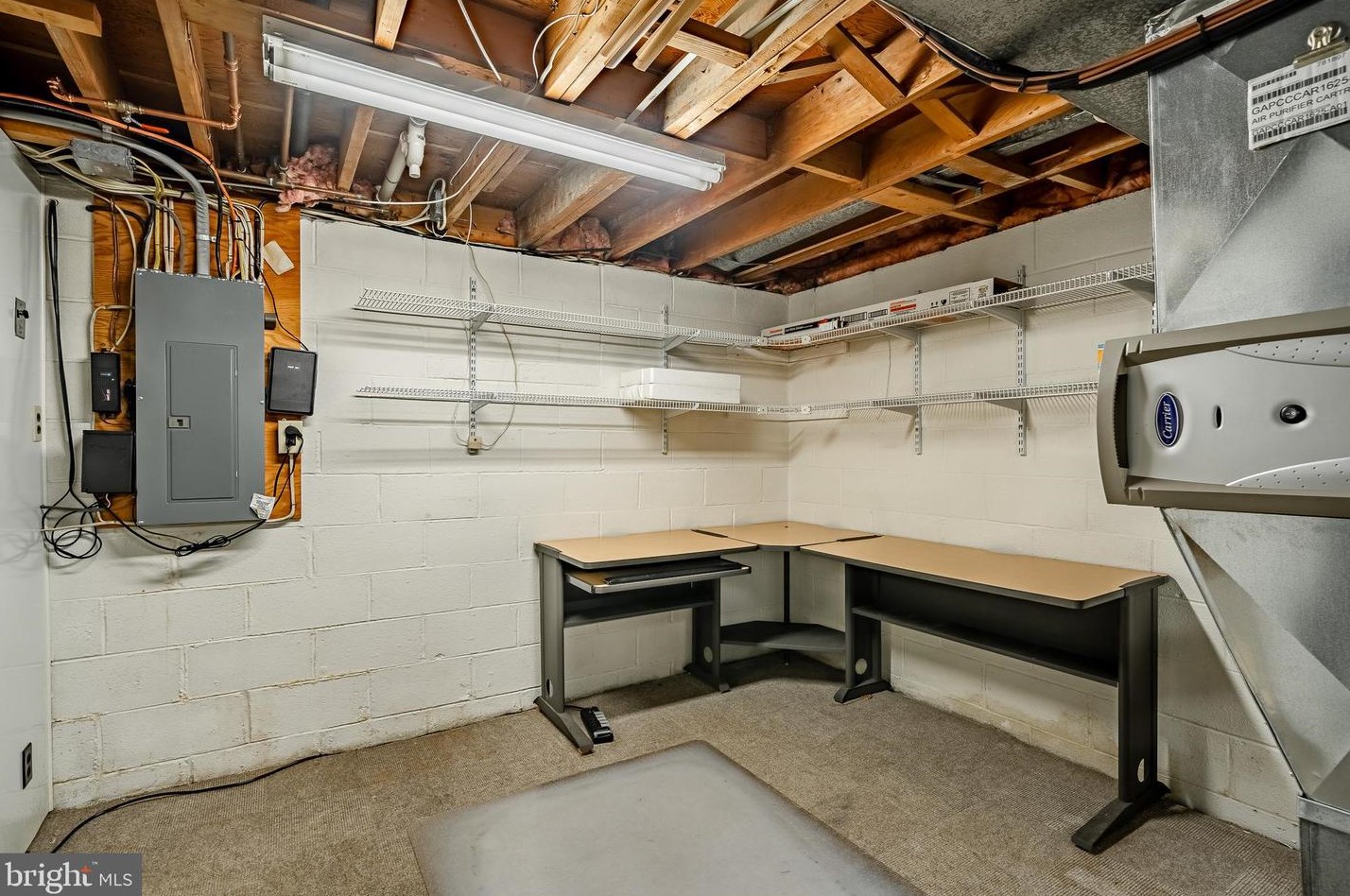 7 Kitty Ln, Newark DE 19713-2357 exterior