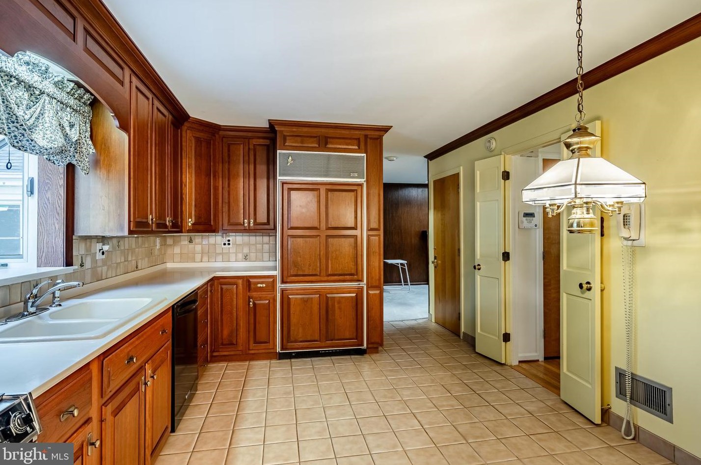 7 Kitty Ln, Newark DE 19713-2357 exterior