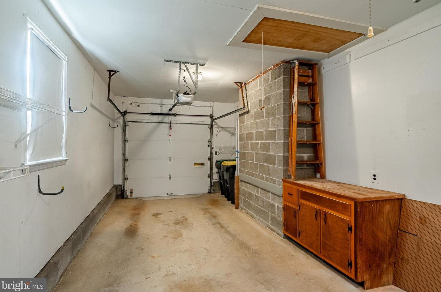 7 Kitty Ln, Newark DE 19713-2357 exterior