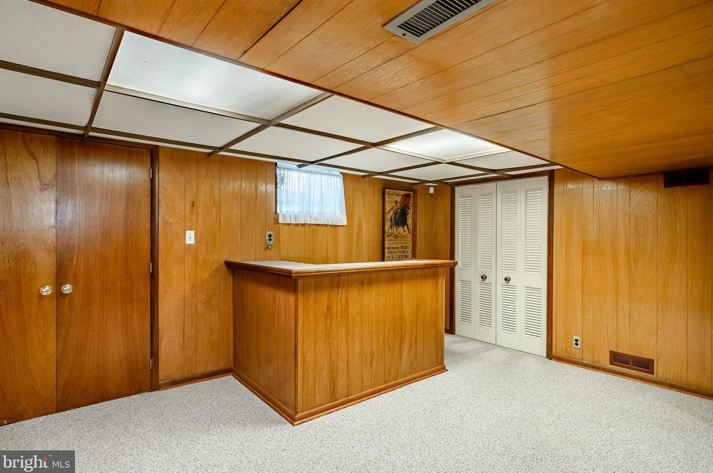 7 Kitty Ln, Newark DE 19713-2357 exterior