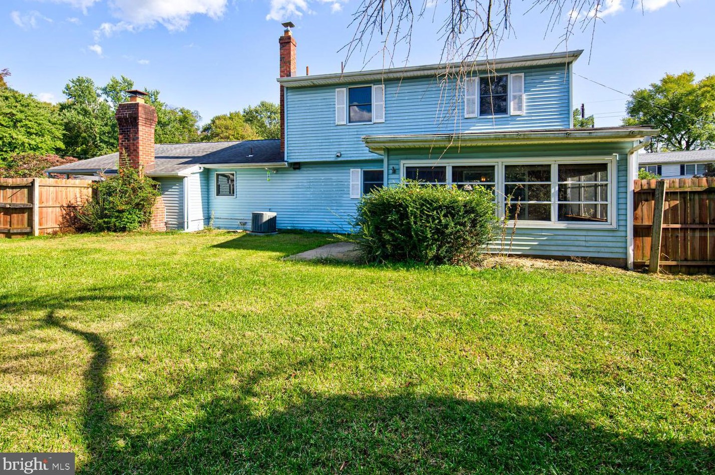 906 Devon Dr, Newark DE 19711-7739 exterior