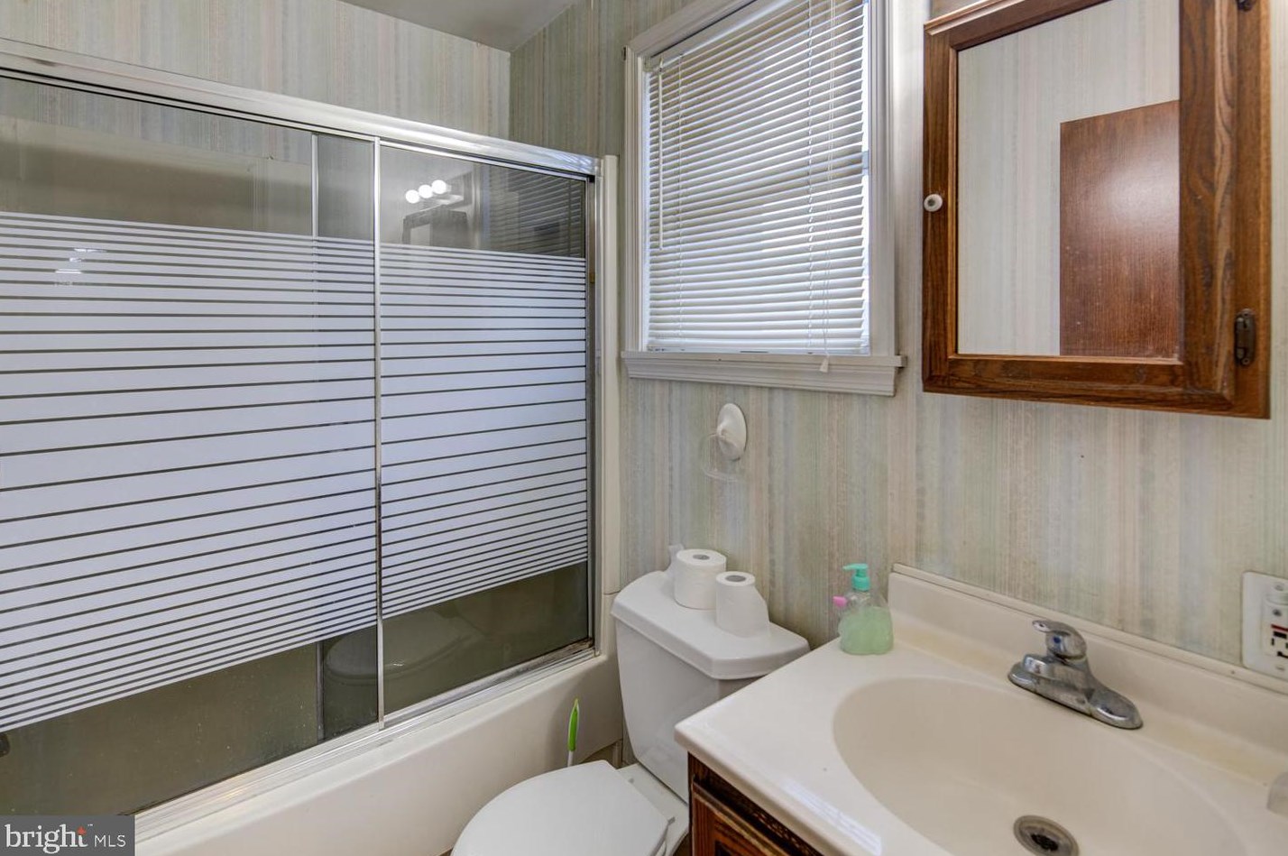 906 Devon Dr, Newark DE 19711-7739 exterior