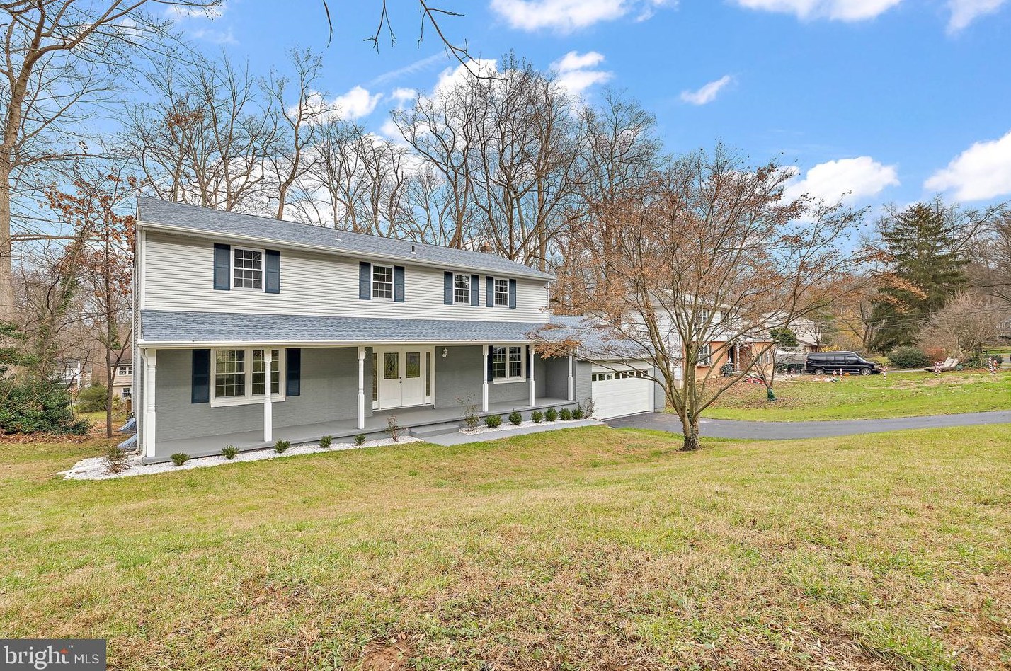 312 Dove Dr, Newark DE  19713-1212 exterior