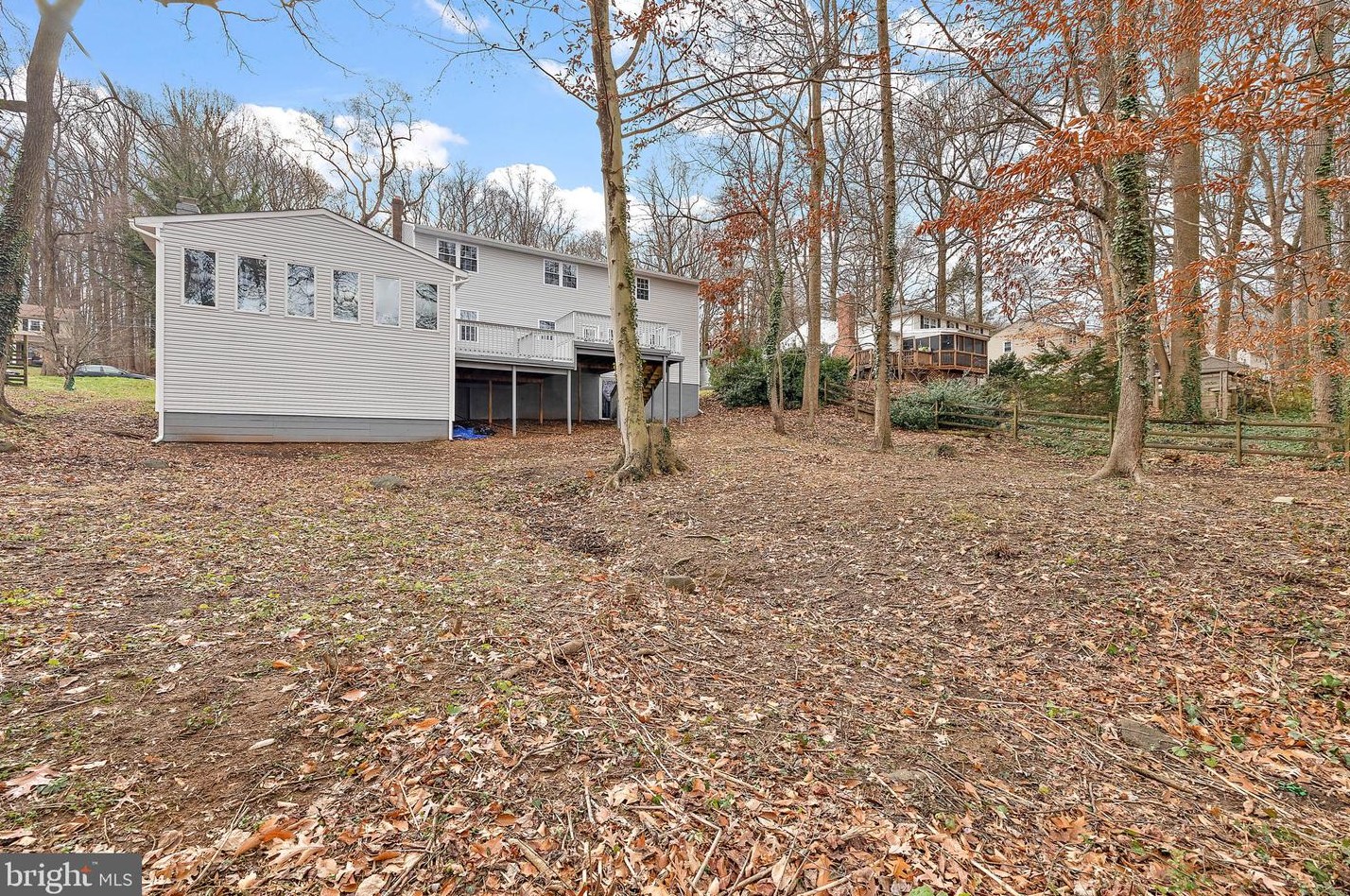 312 Dove Dr, Newark DE  19713-1212 exterior