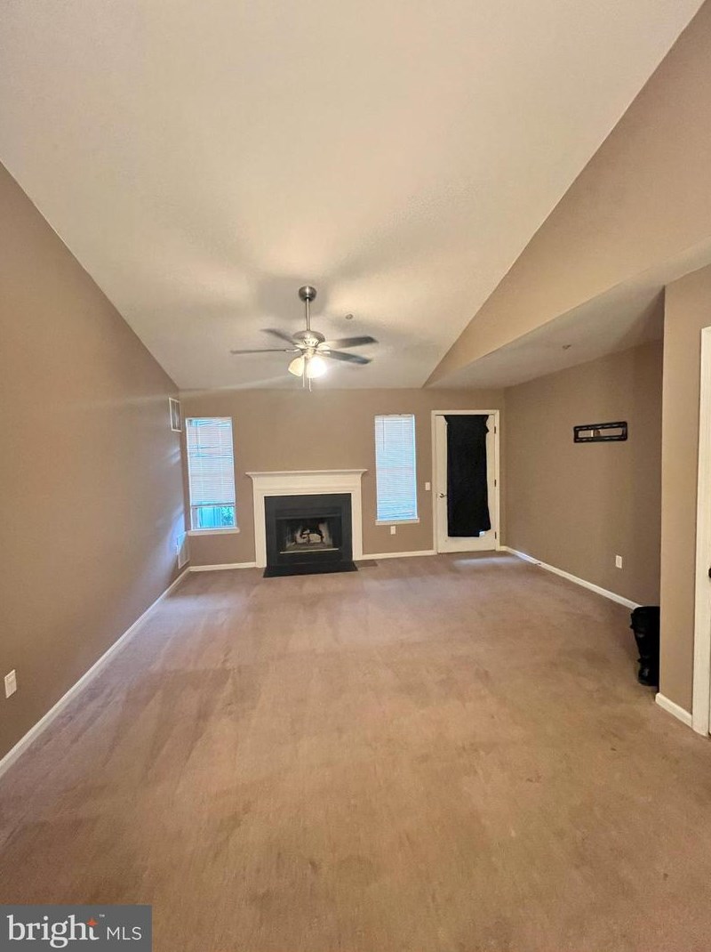 1509 Waters Edge Dr, Newark DE  19702-6340 exterior