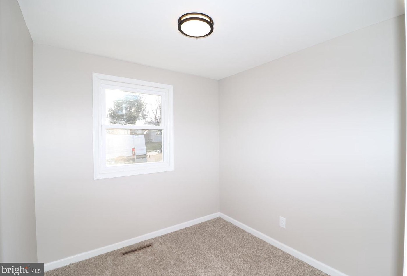 28 Chelwynne Rd, New Castle DE 19720-3516 exterior