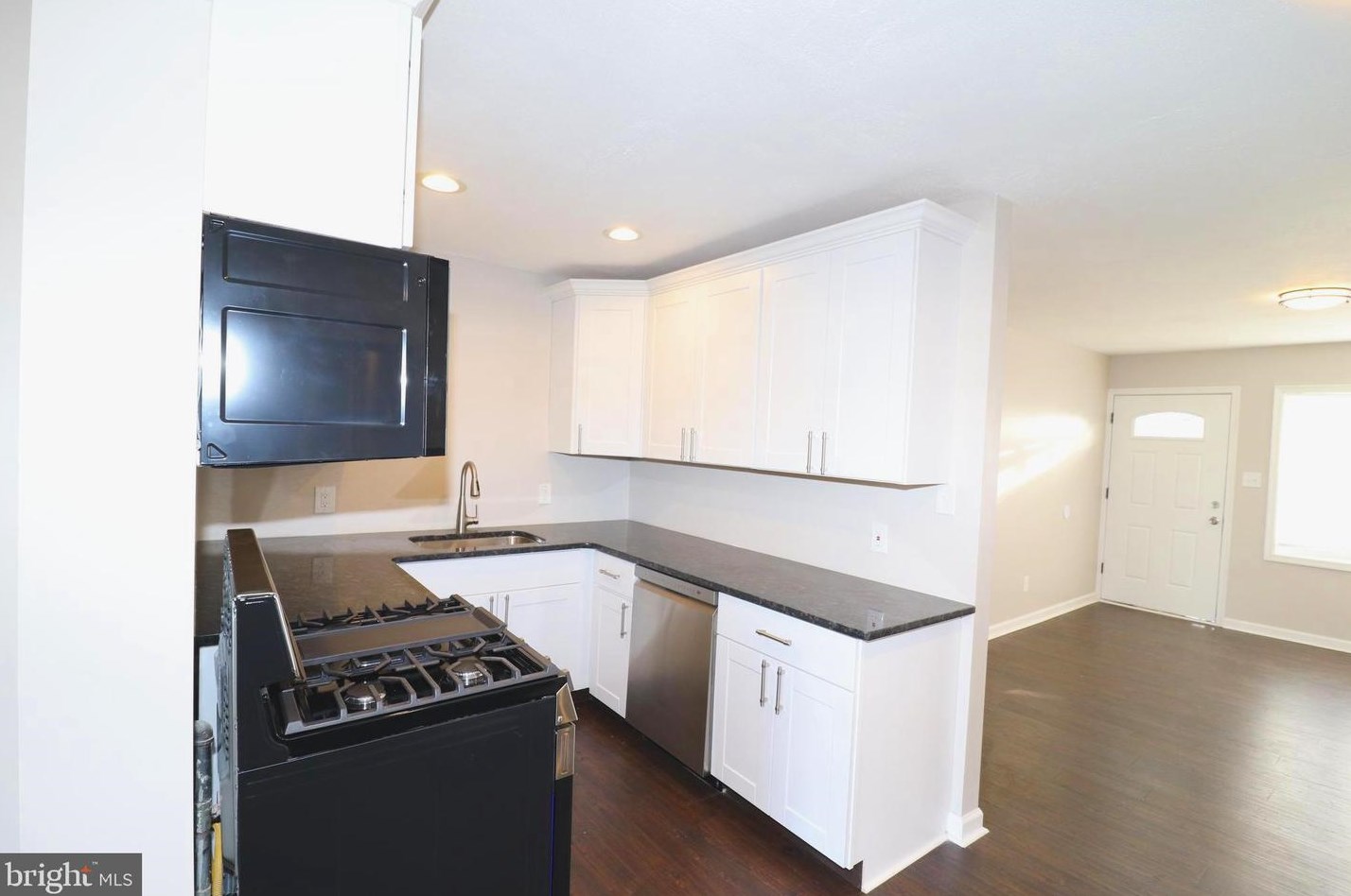 28 Chelwynne Rd, New Castle DE 19720-3516 exterior