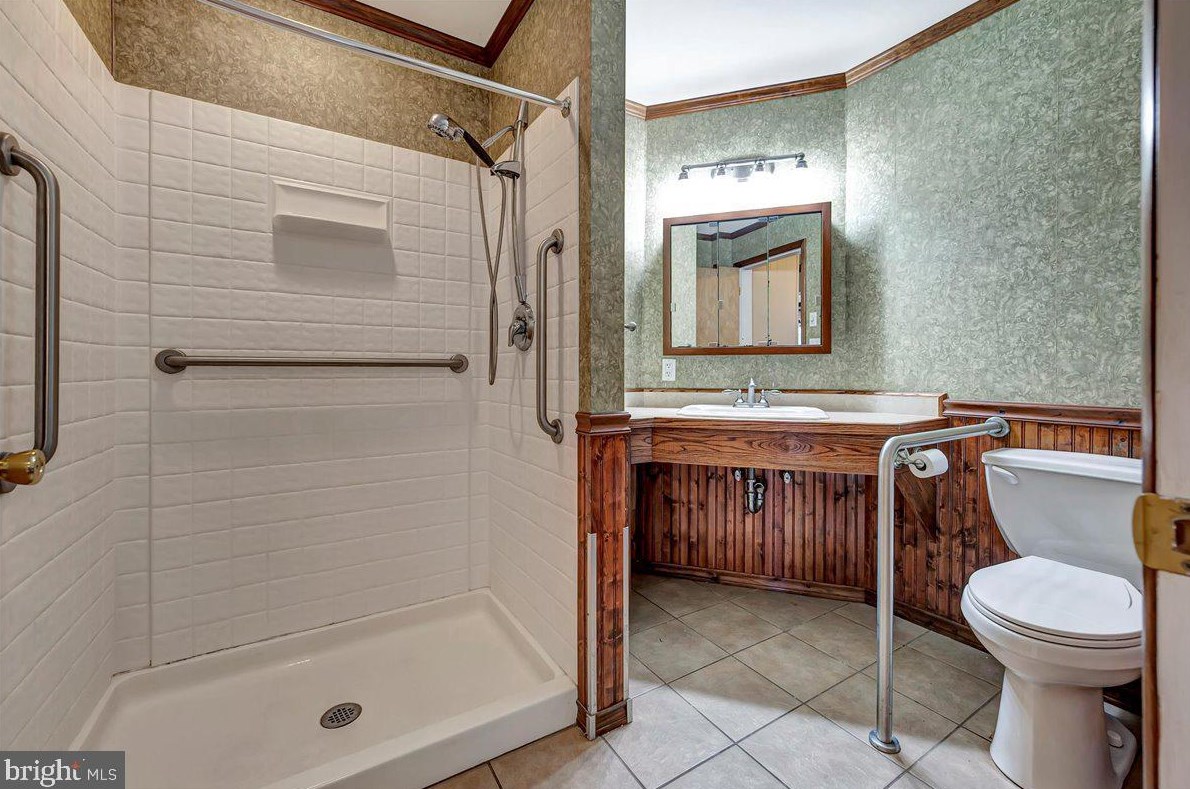 3801 Eunice Ave, Wilmington DE  19808-4614 exterior