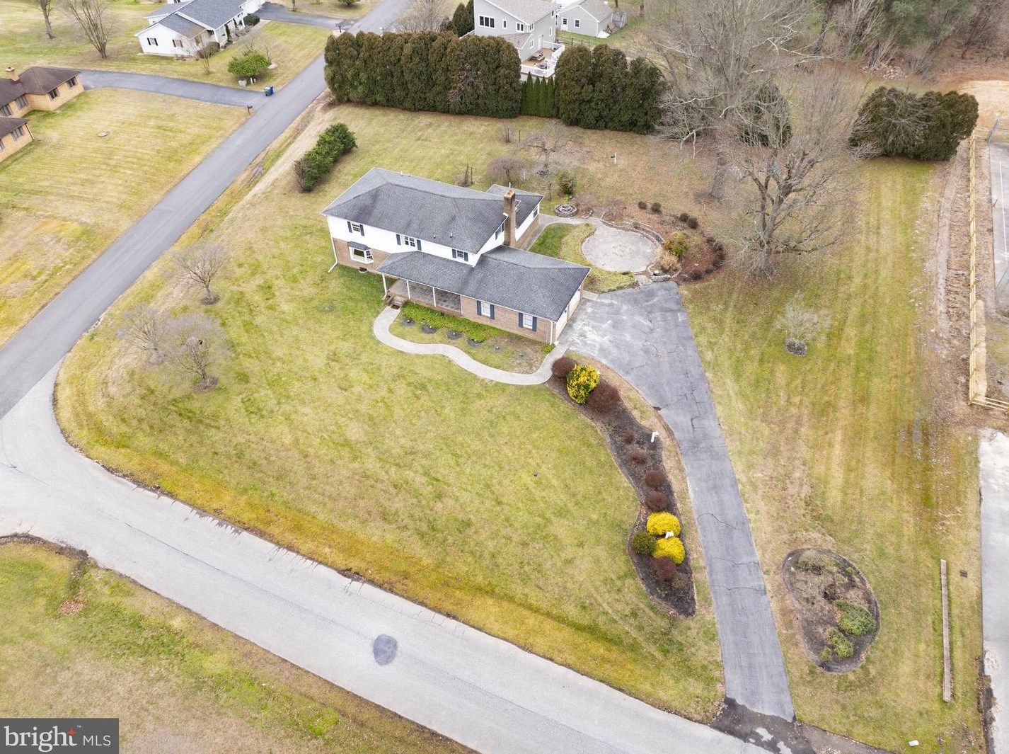 16 Lauren Dr, Bear DE  19701-1805 exterior