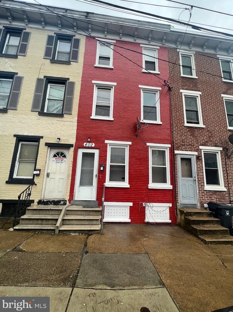 402 Adams St, Wilmington DE  19801-2017 exterior