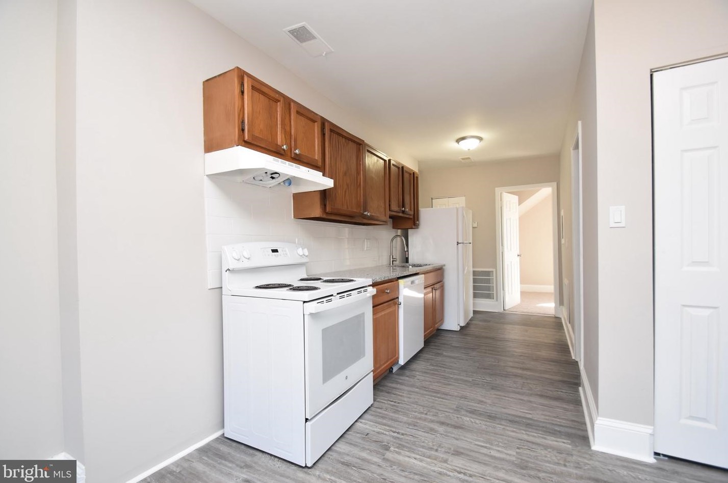 806 Van Buren St, Wilmington DE  19806-4690 exterior