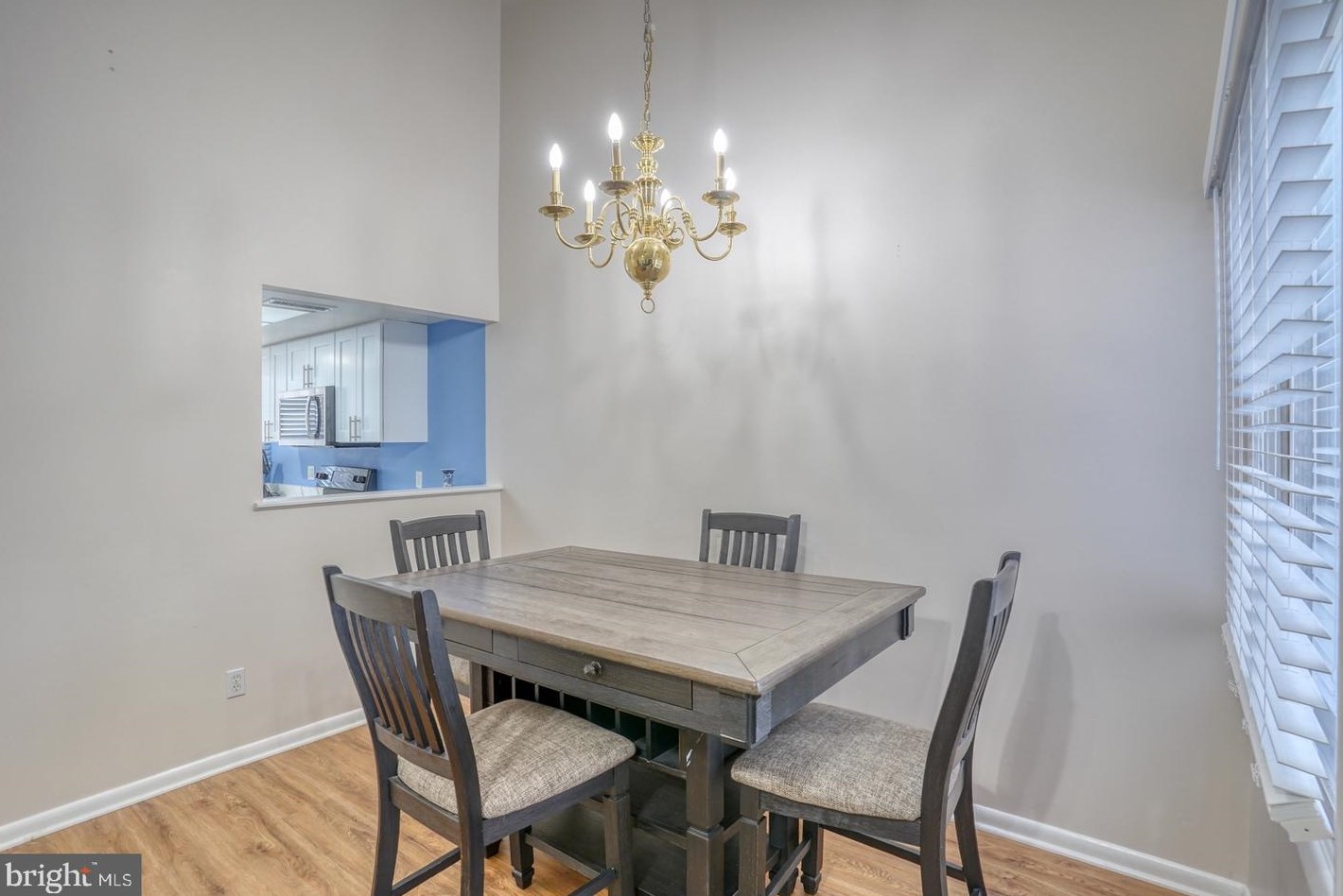 2308 Creekside Dr, Newark DE 19711-6741 exterior