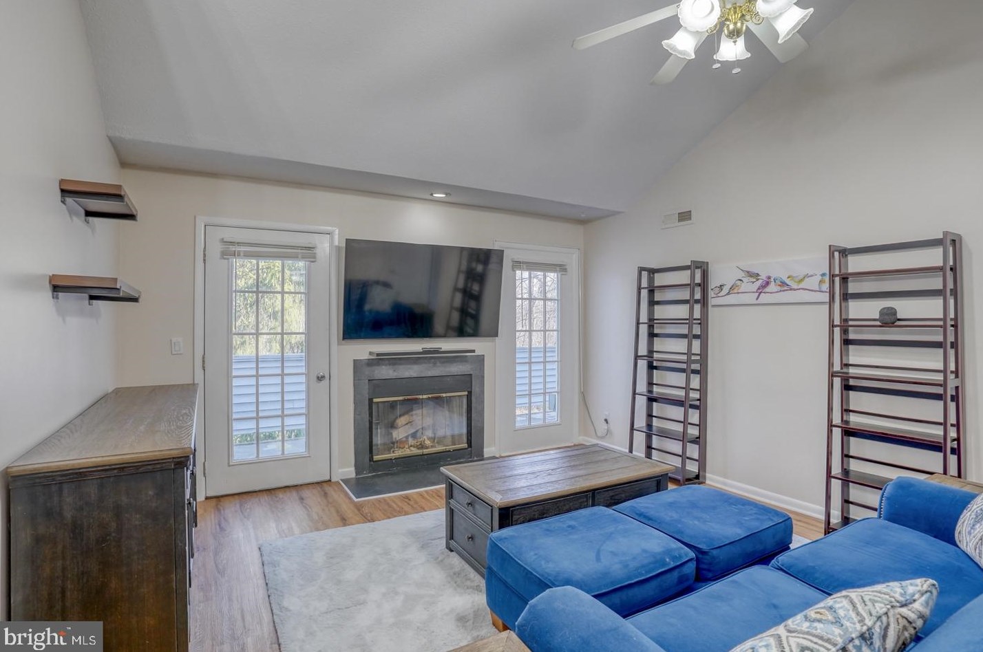 2308 Creekside Dr, Newark DE 19711-6741 exterior