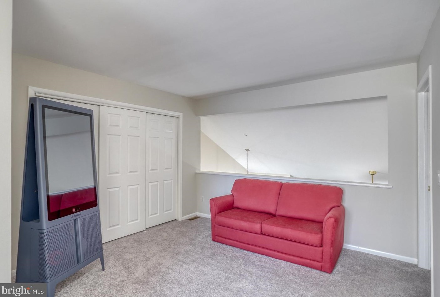 2308 Creekside Dr, Newark DE 19711-6741 exterior