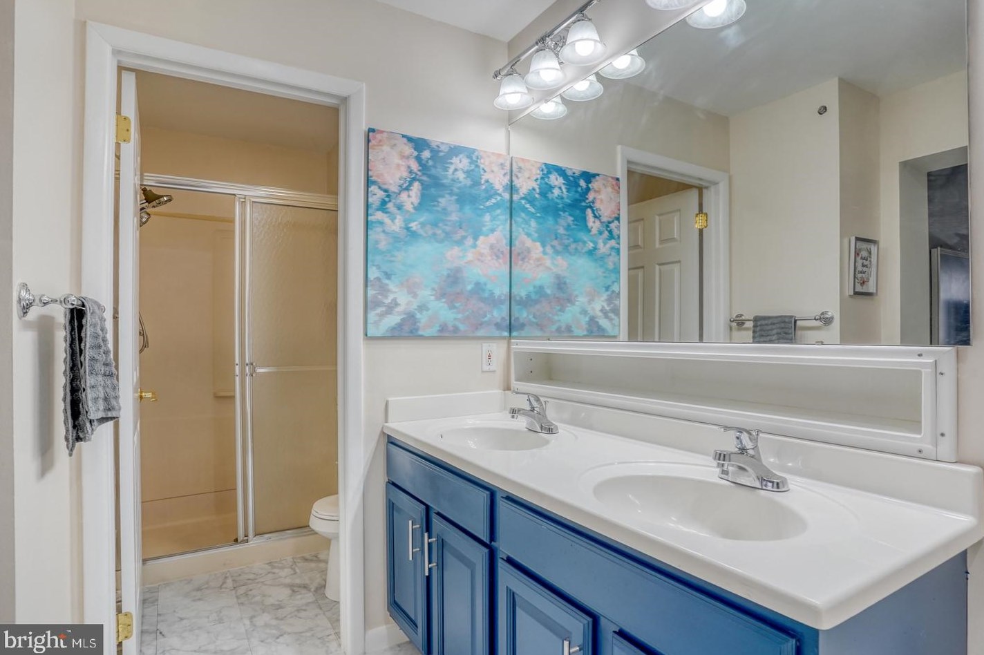 2308 Creekside Dr, Newark DE 19711-6741 exterior