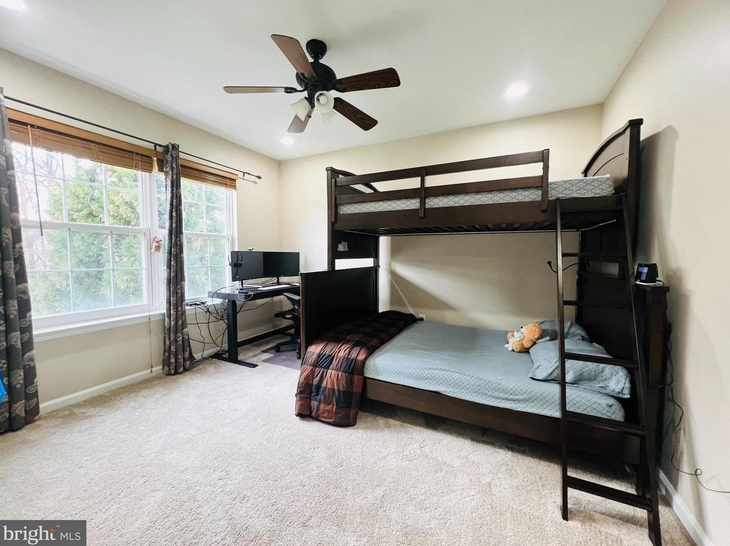 16 Chapman Ln, Bear DE  19701-6364 exterior