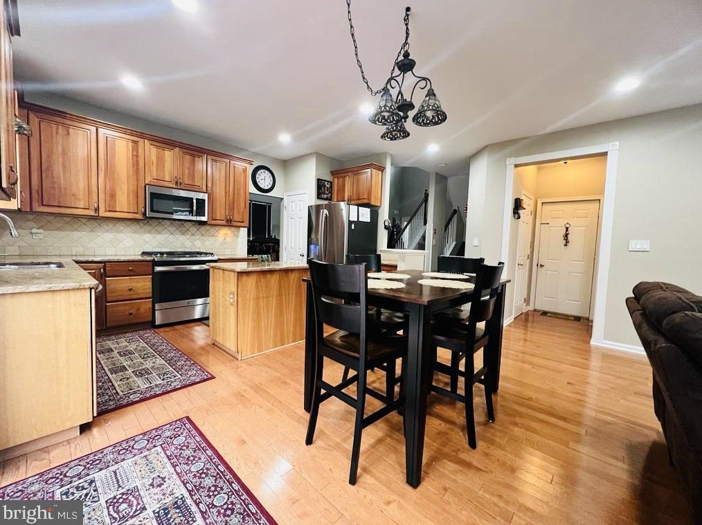 16 Chapman Ln, Bear DE  19701-6364 exterior