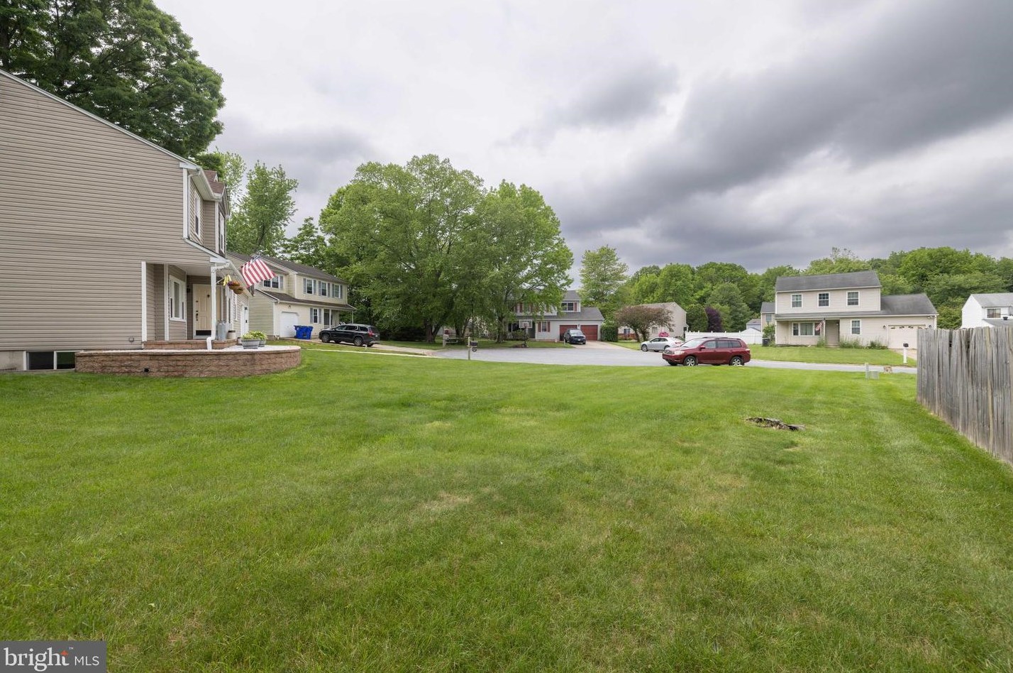 815 Gwynn Ct, Bear DE  19701-3013 exterior