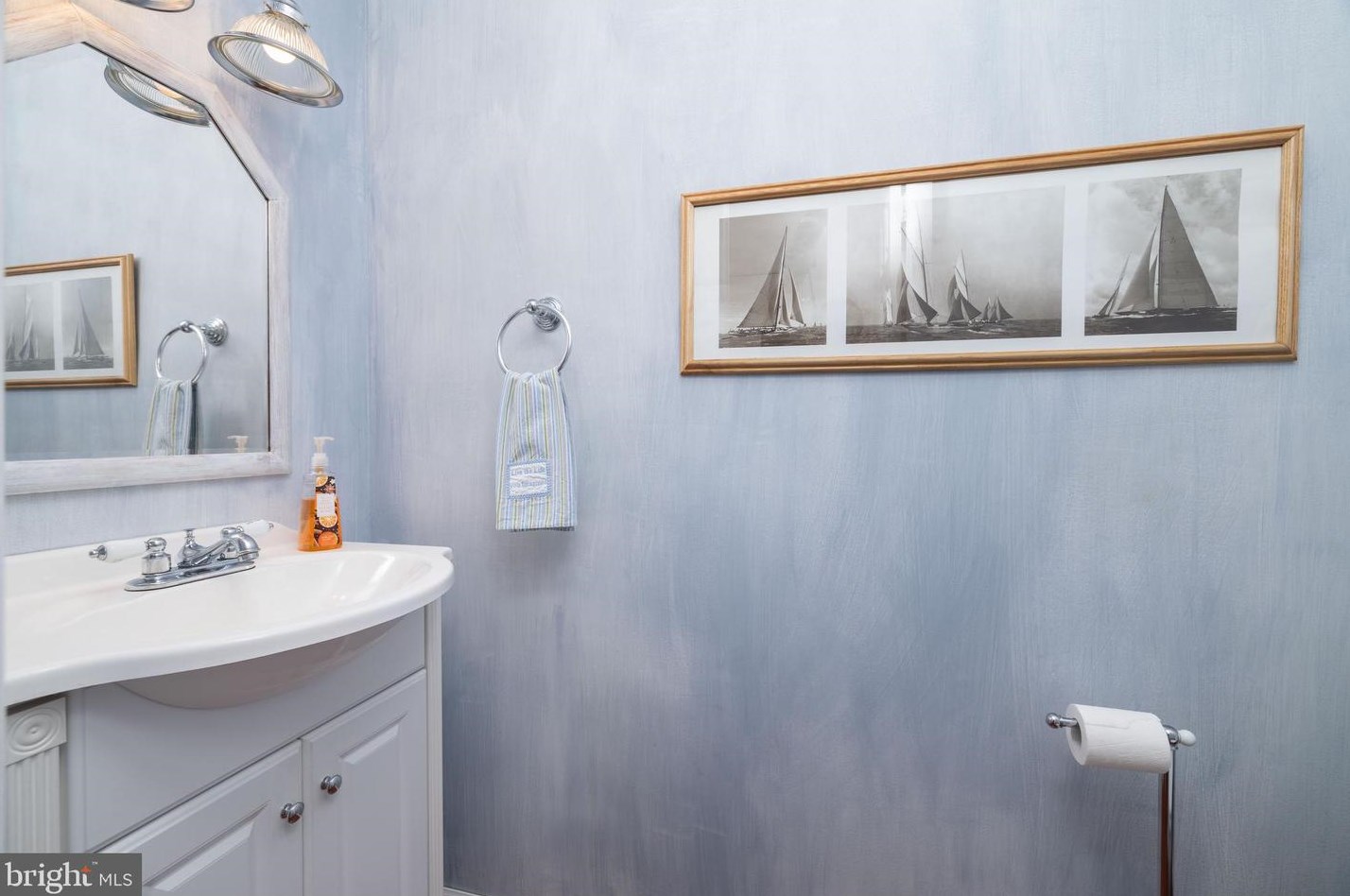 815 Gwynn Ct, Bear DE  19701-3013 exterior