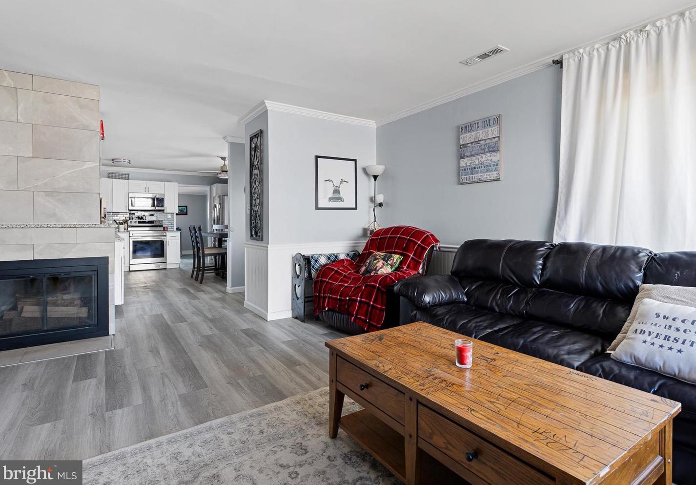 13 Kullen Dr, Newark DE  19713-2406 exterior