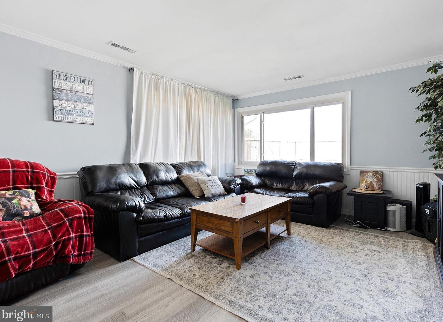 13 Kullen Dr, Newark DE  19713-2406 exterior