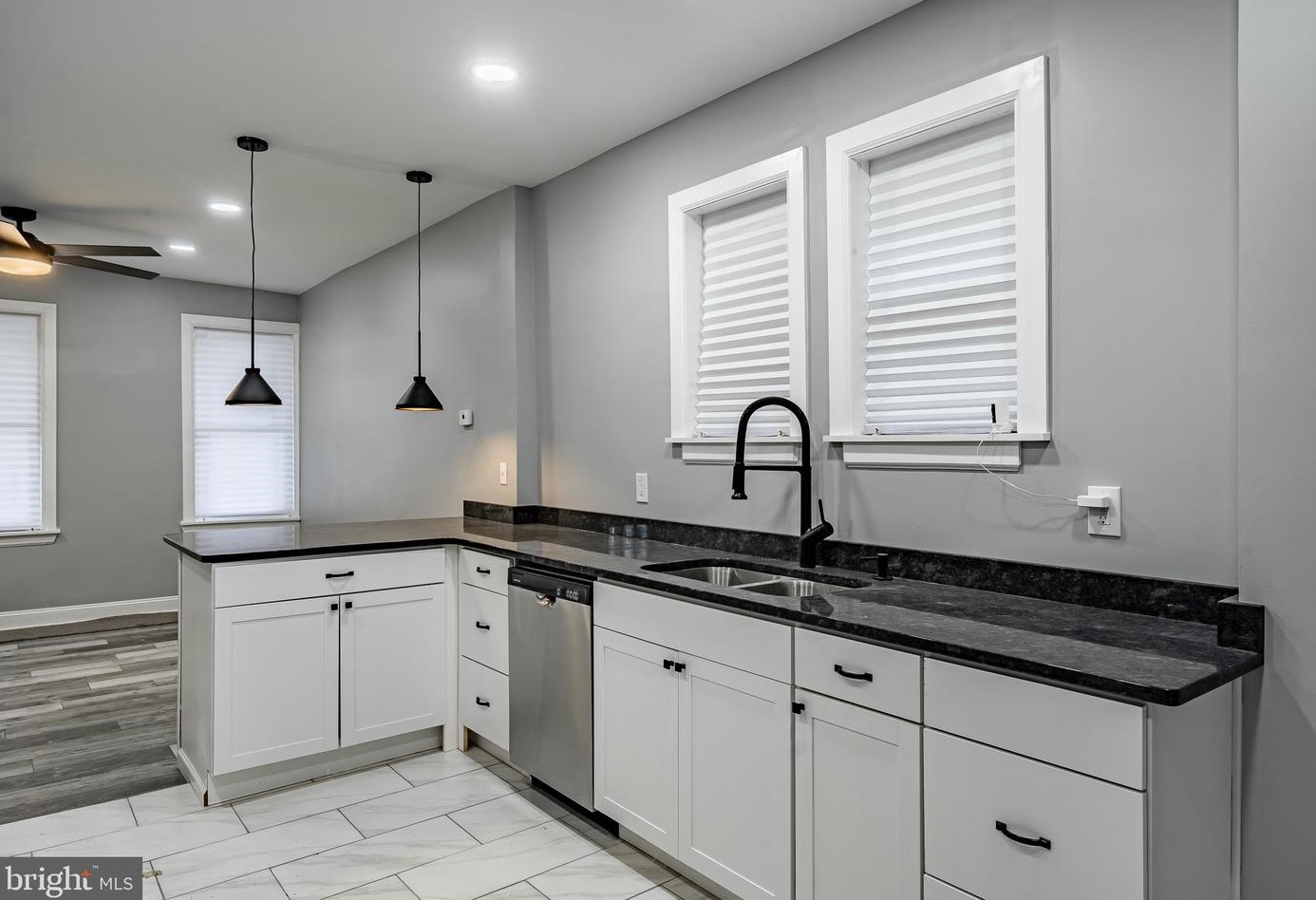 409 24th St, Wilmington DE  19802-3402 exterior