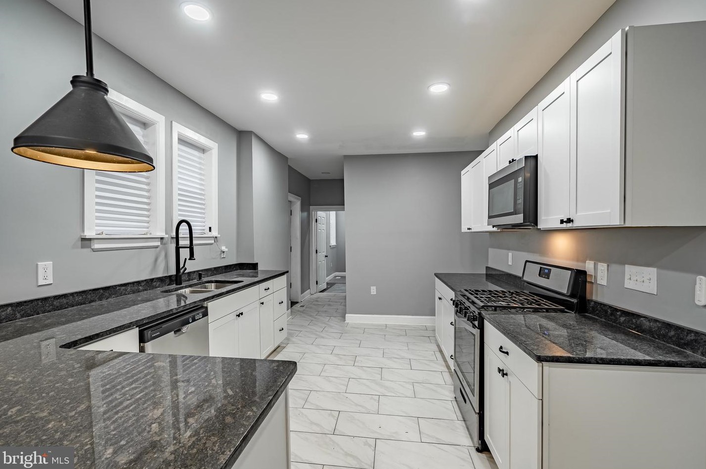 409 24th St, Wilmington DE  19802-3402 exterior