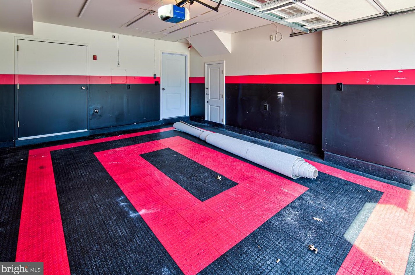 306 Wilkinson Dr, Newark DE 19702-6703 exterior