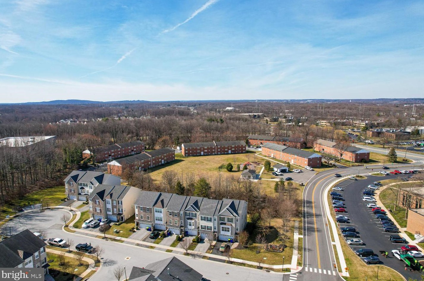 306 Wilkinson Dr, Newark DE 19702-6703 exterior