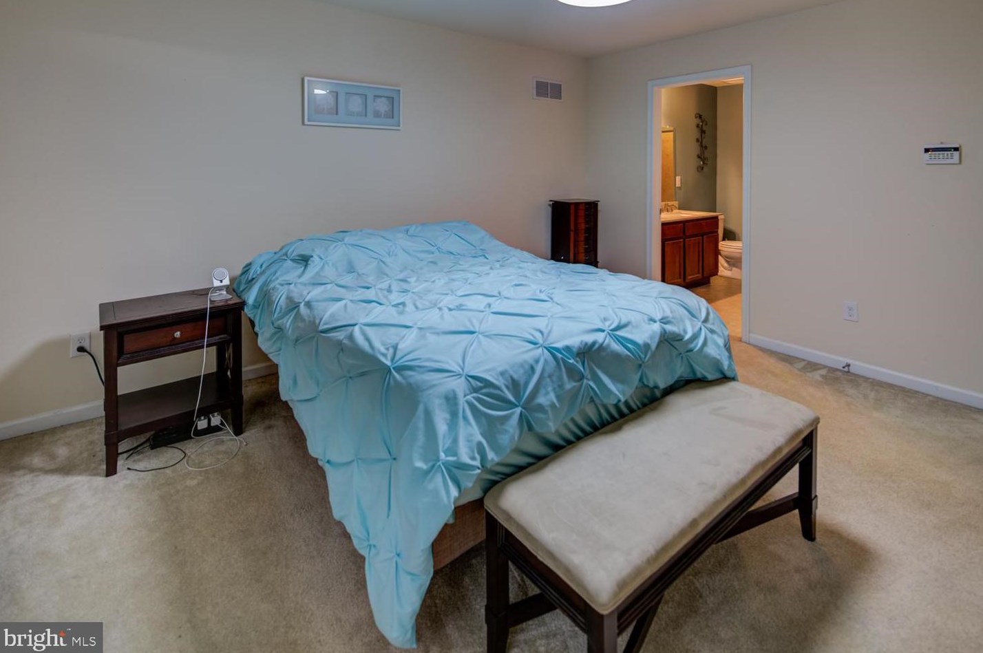 308 Wilkinson Dr, Newark DE 19702-6703 exterior