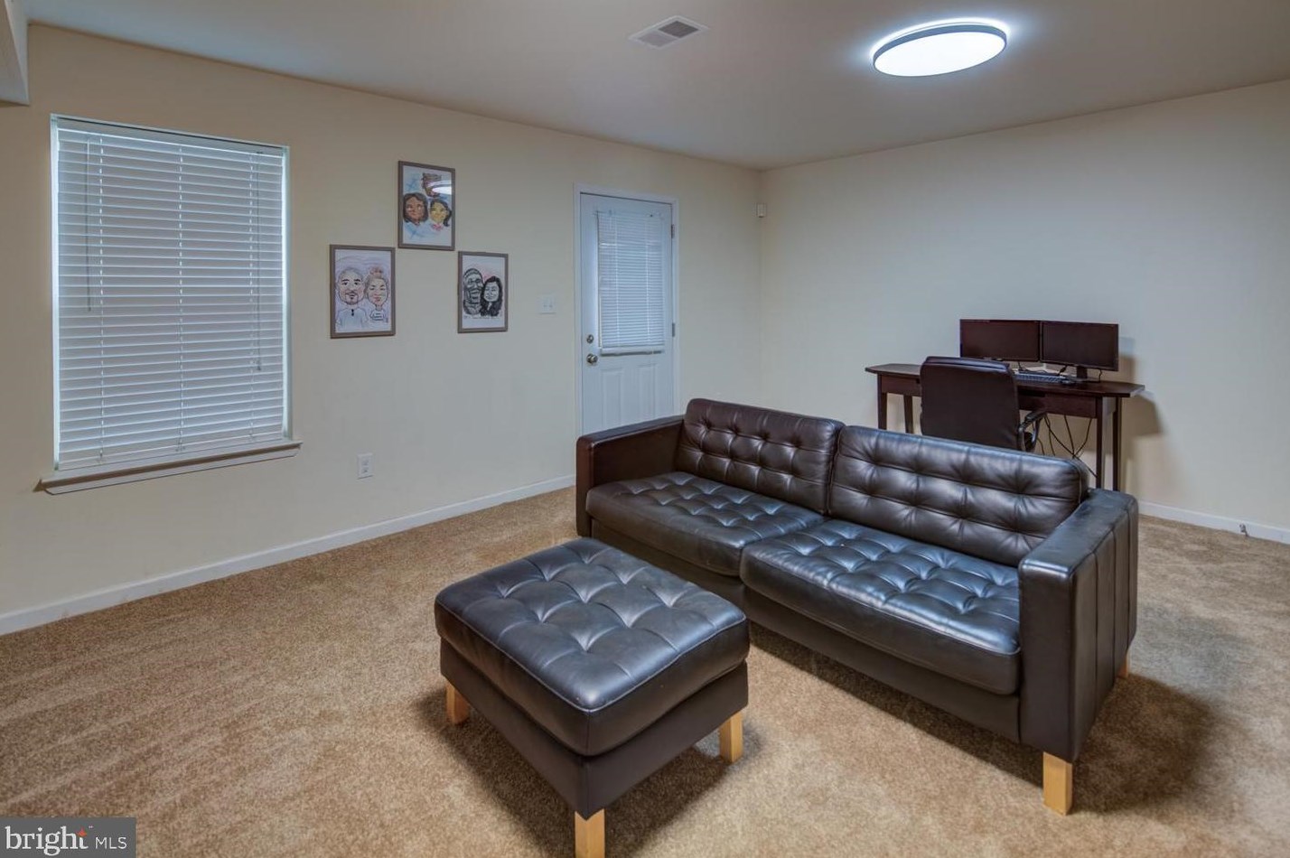 308 Wilkinson Dr, Newark DE 19702-6703 exterior