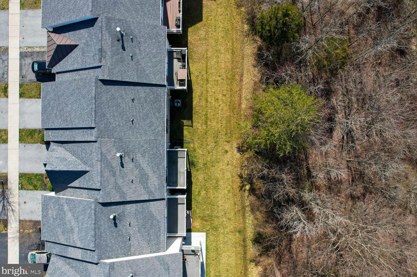 308 Wilkinson Dr, Newark DE 19702-6703 exterior