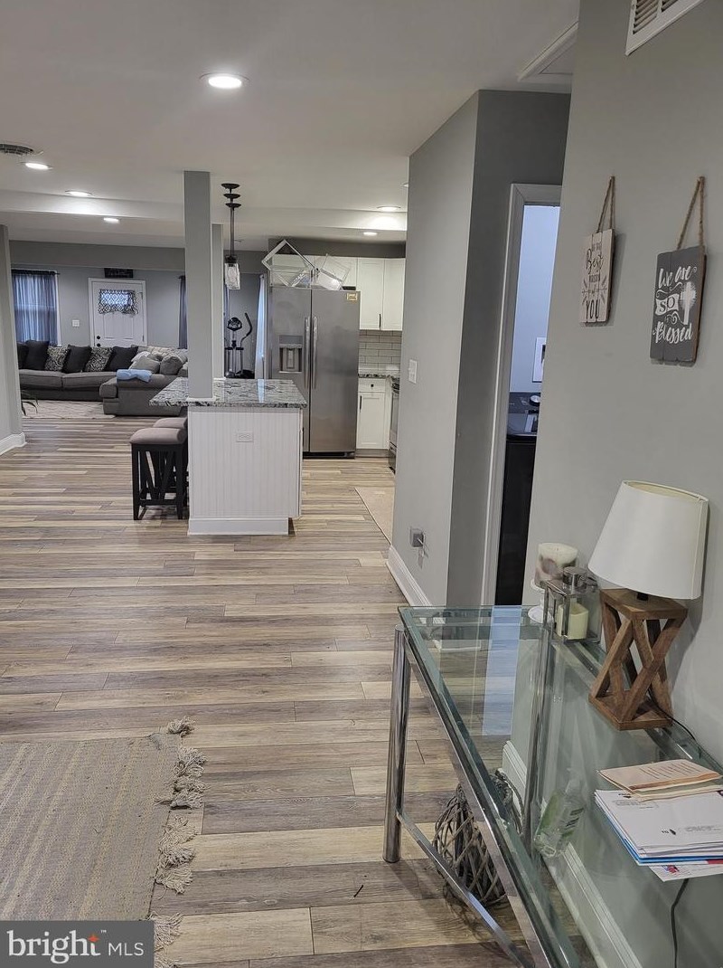 817 Moores Ln, New Castle DE 19720-3480 exterior