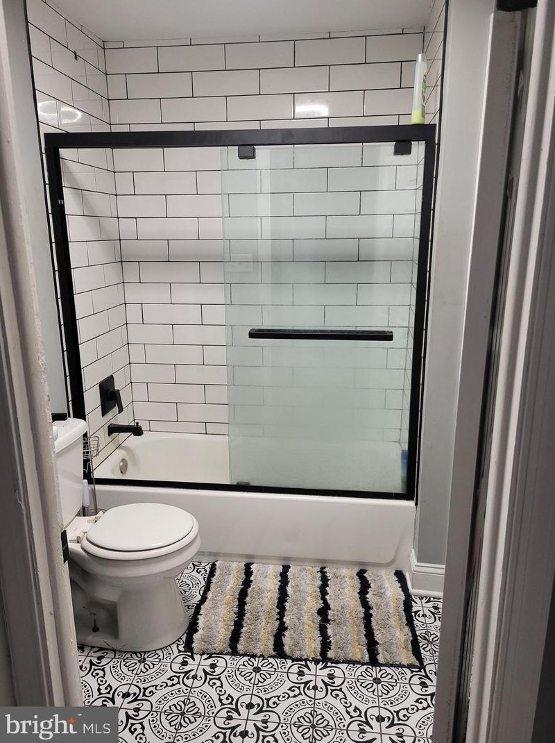 817 Moores Ln, New Castle DE 19720-3480 exterior