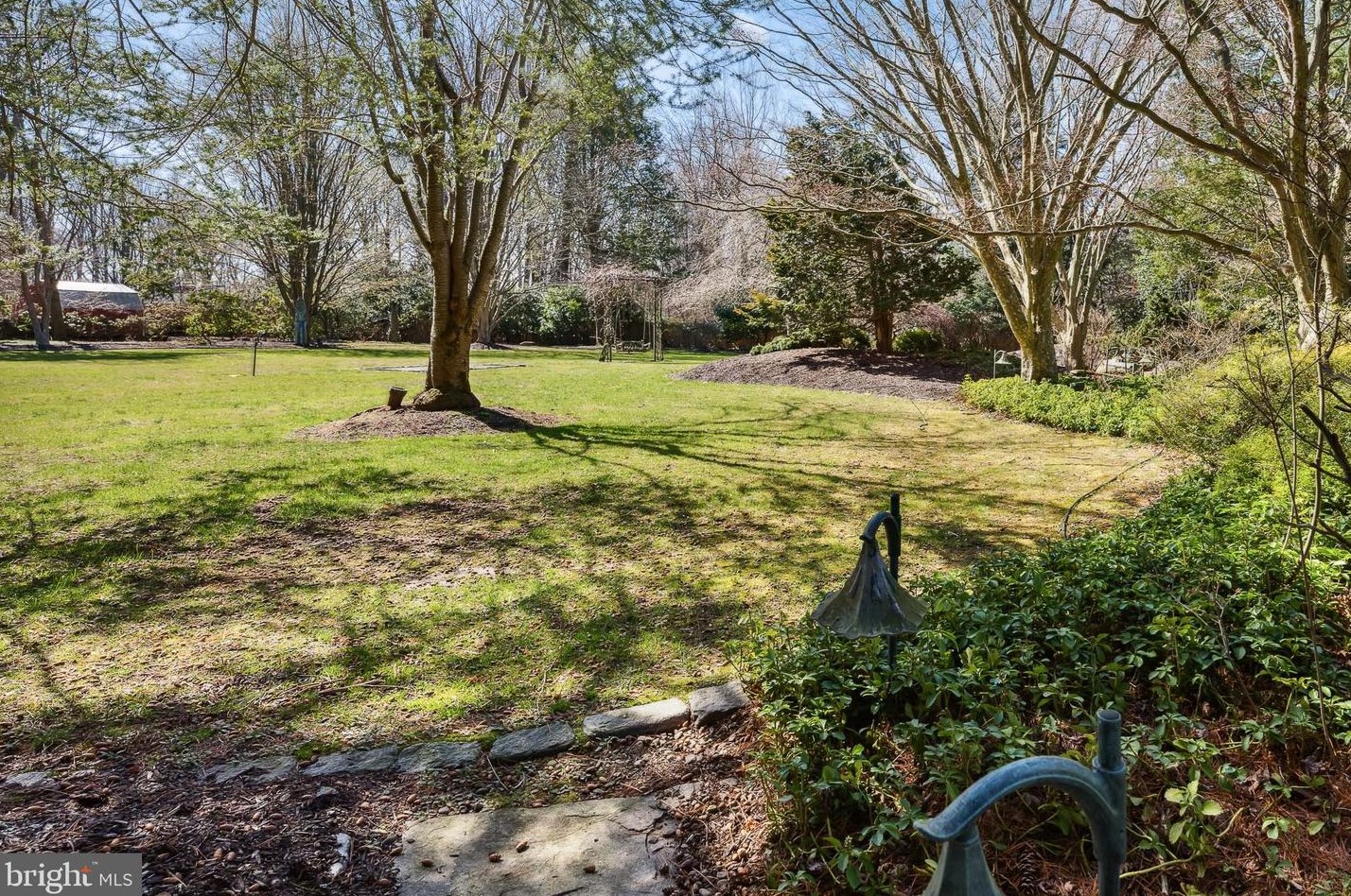 4002 Springfield Ln, Wilmington DE  19807-2251 exterior