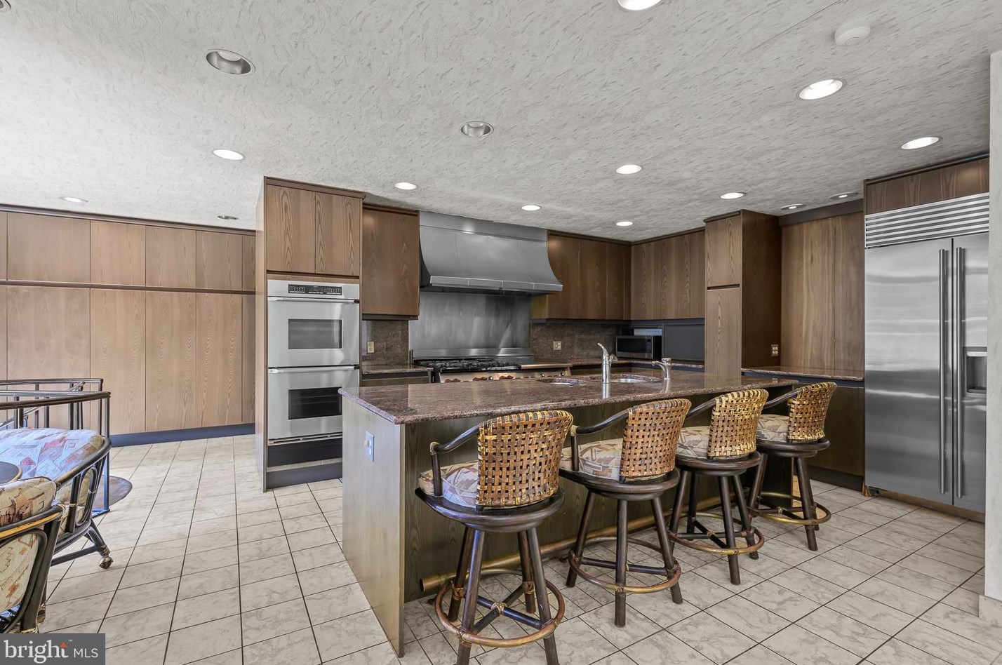 4002 Springfield Ln, Wilmington DE  19807-2251 exterior