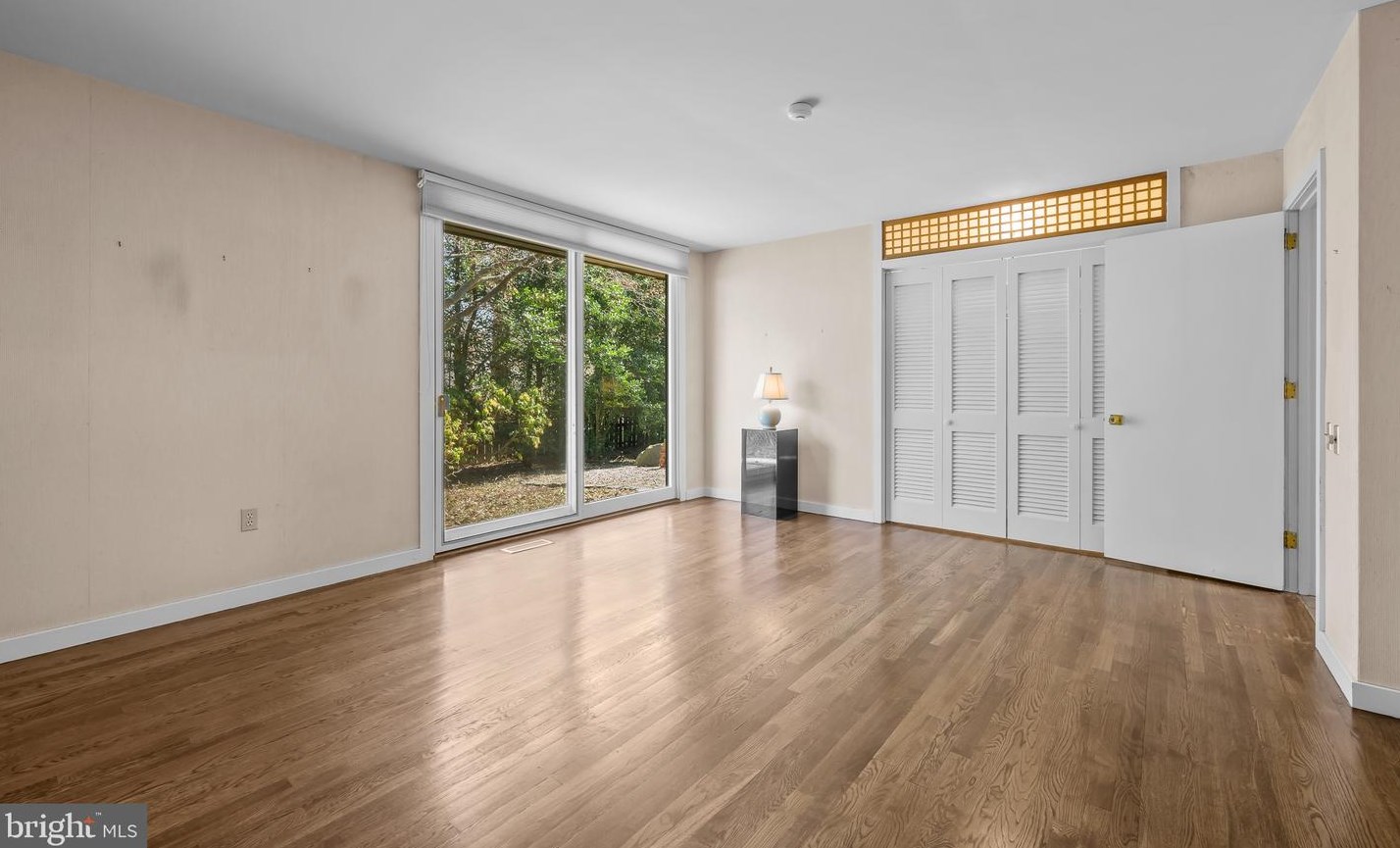 4002 Springfield Ln, Wilmington DE  19807-2251 exterior