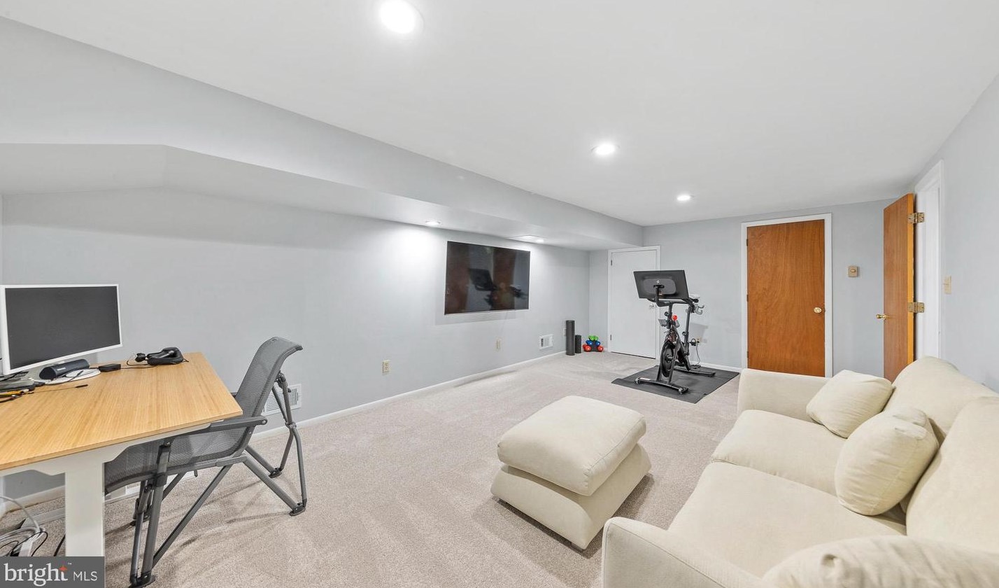 900 Bancroft Pkwy, Wilmington DE  19805-2642 exterior